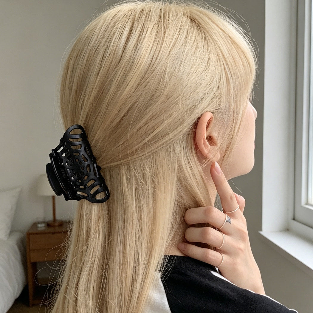 Beau - Halloween Black Cutout Claw Clip