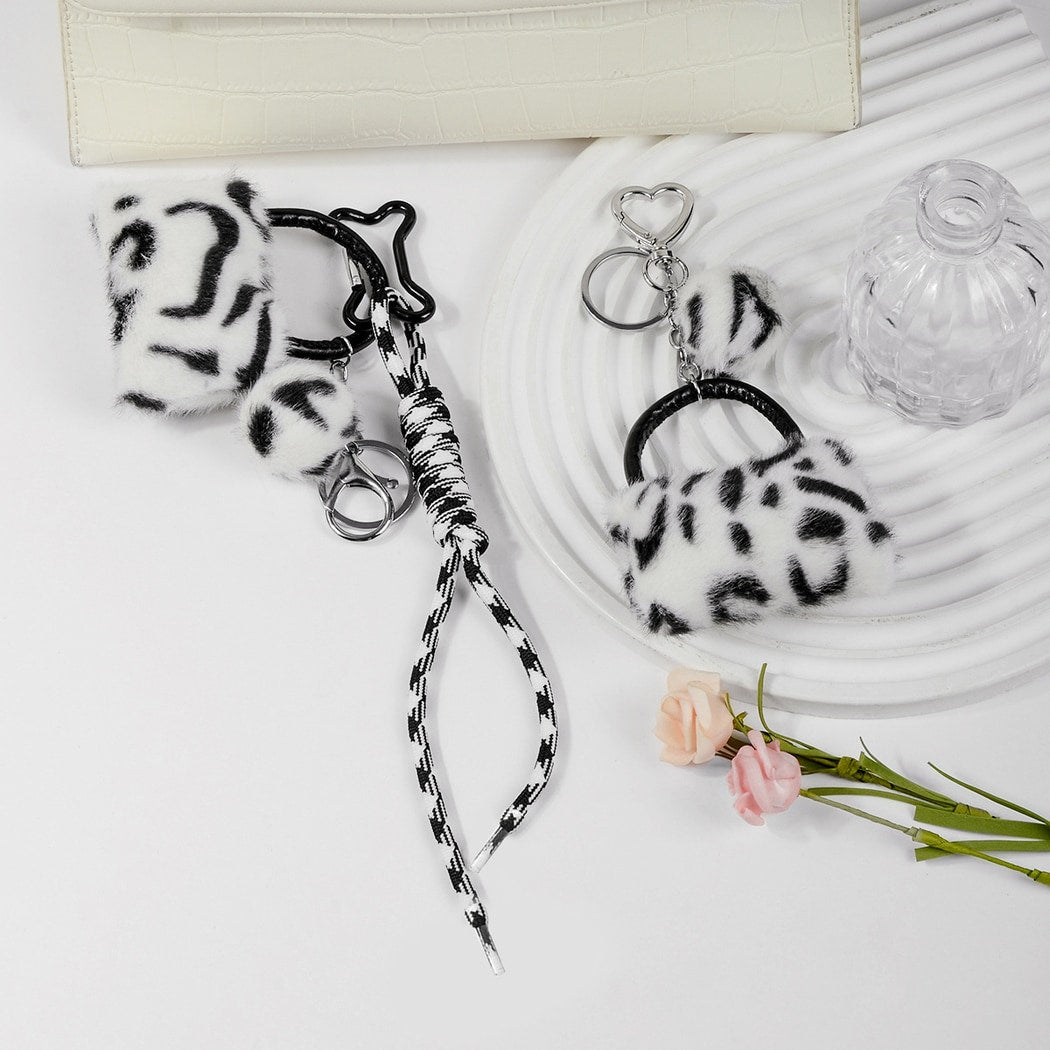 Keypus - Elegant Leopard Print Fur Ball Keychain