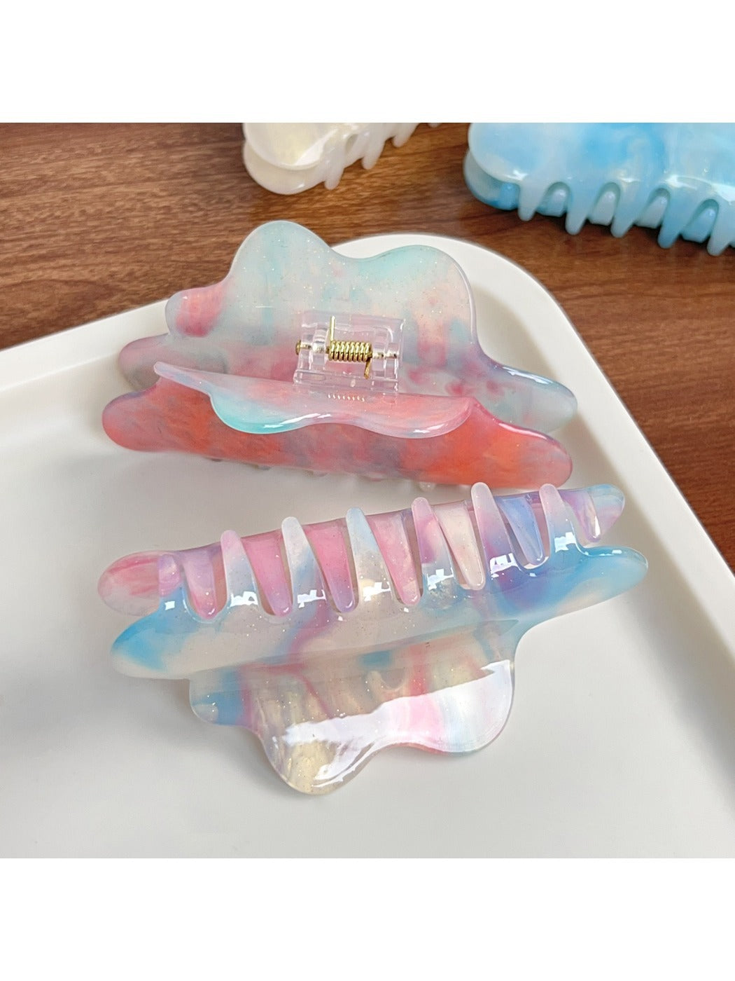 Close-up of Beau cloud shaped hair claw clip showing smooth curved edges