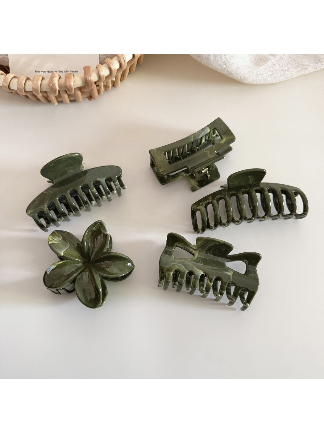 Beau - Minimal Geometric Hair Styling Claw Clip