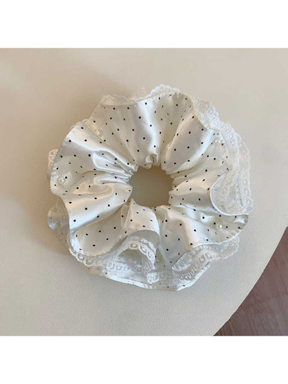 Gifty - White Lace Scrunchie Hair Tie