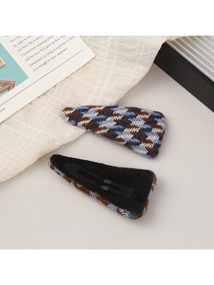 Beau - Geometric Oval Houndstooth Hair Clip