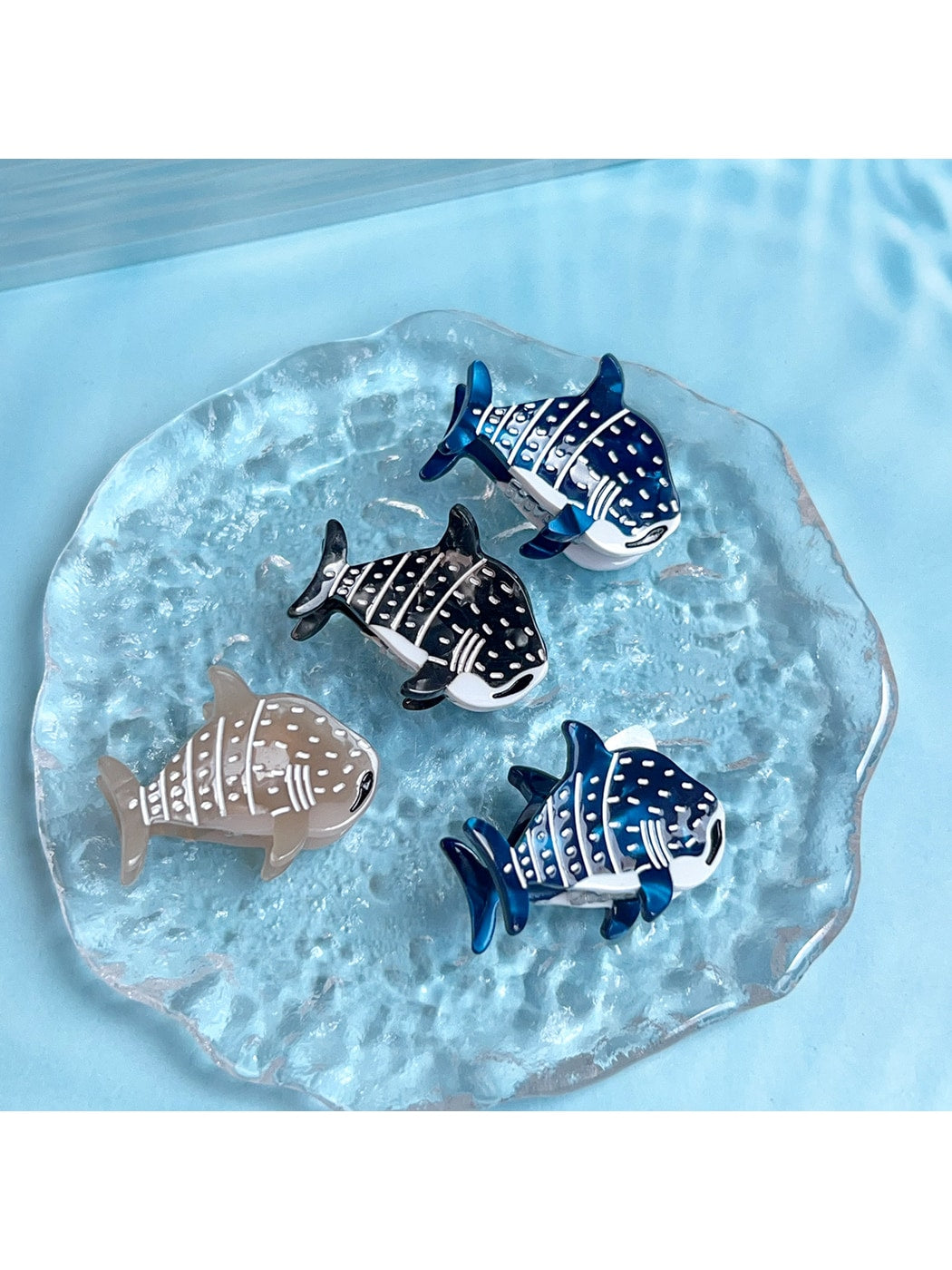 Beau - Glossy Whale Motif Acetate Claw Clip