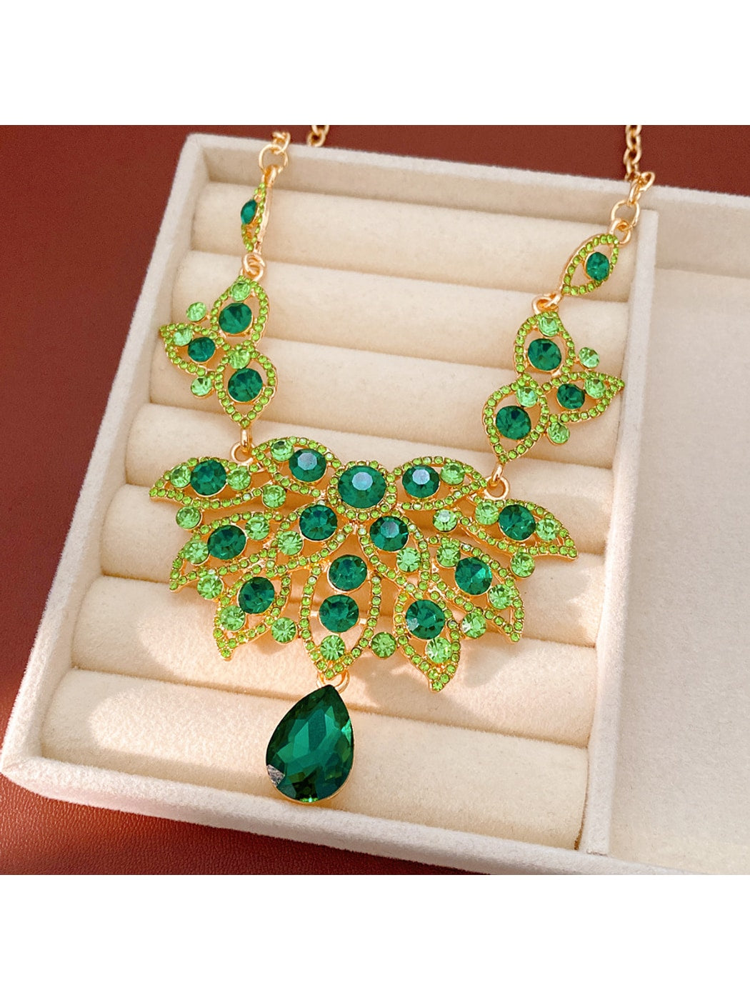 Nozari - Vintage Rhinestone Leaf Drop Jewelry