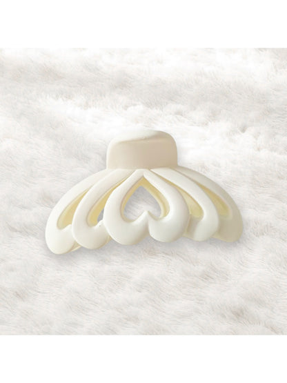 Beau - Layered Heart Cutout Everyday Style Claw Clip