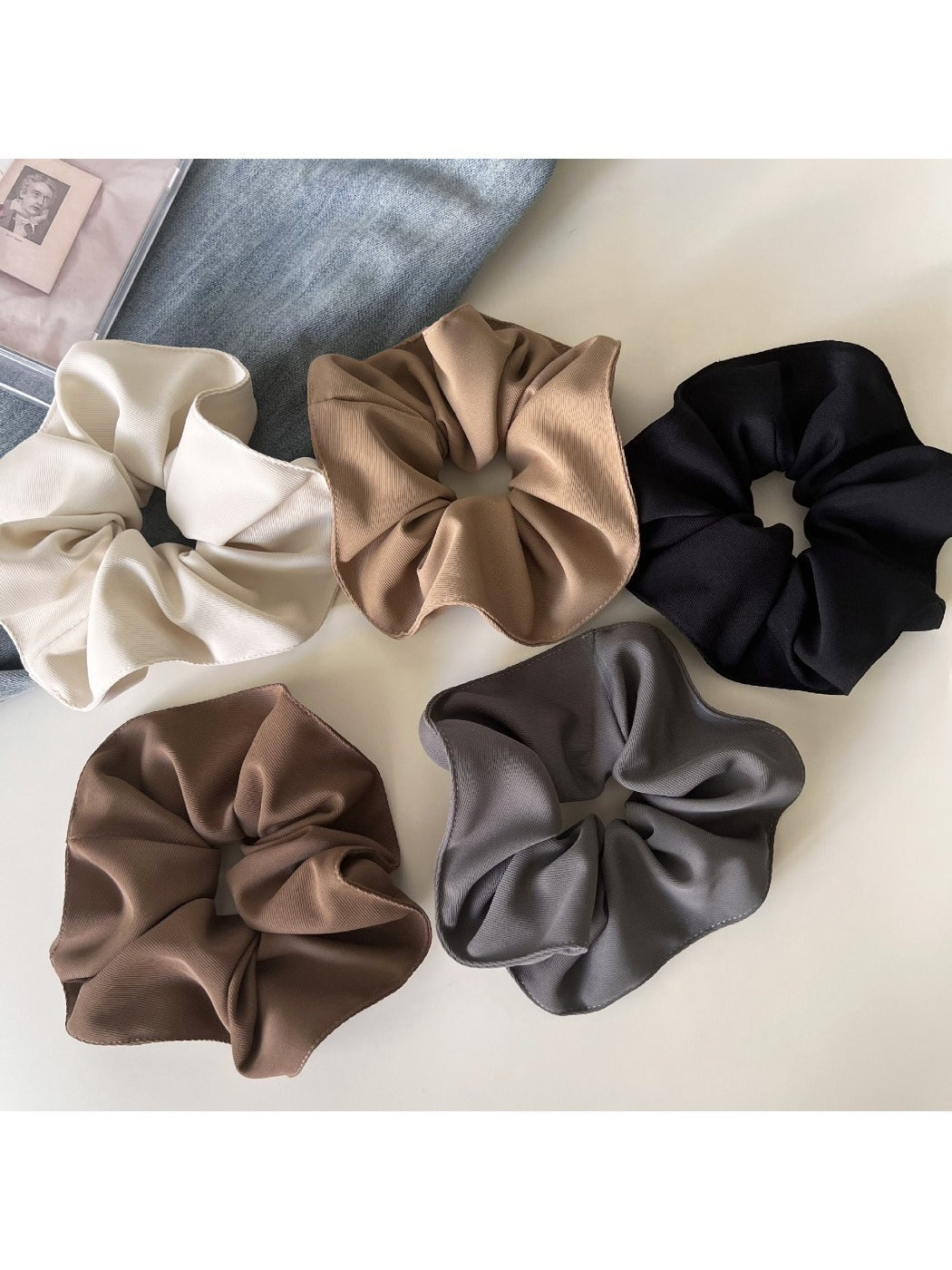 Gifty - Chic Vintage Simple Scrunchie