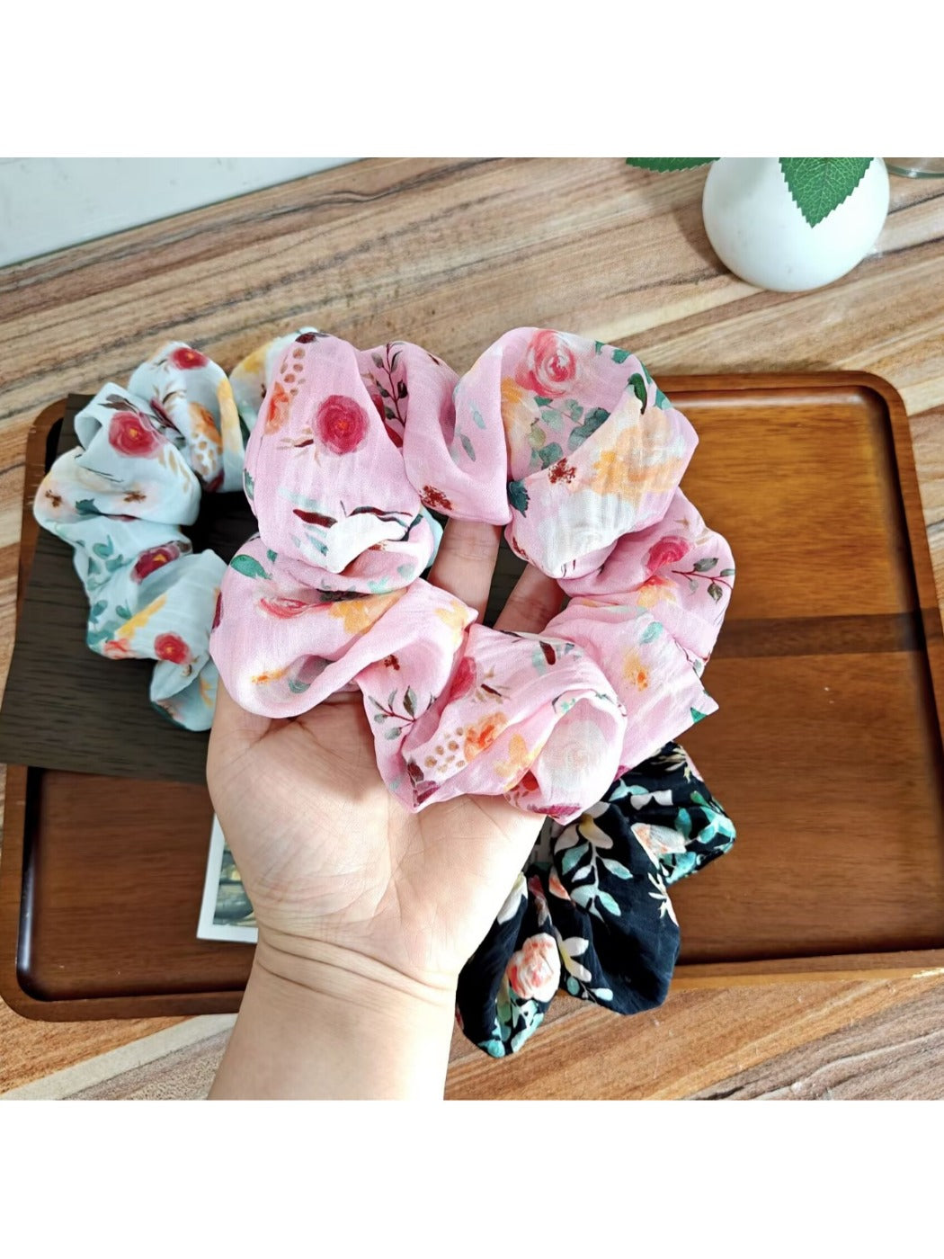 Gifty - Floral Chiffon Look Elastic Ponytail Scrunchie