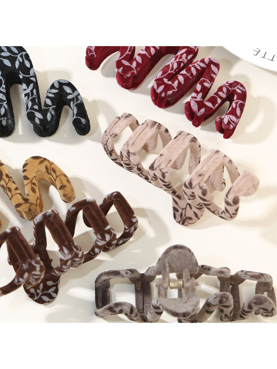 Beau - Wave Geometric Design Hair Claw Clip
