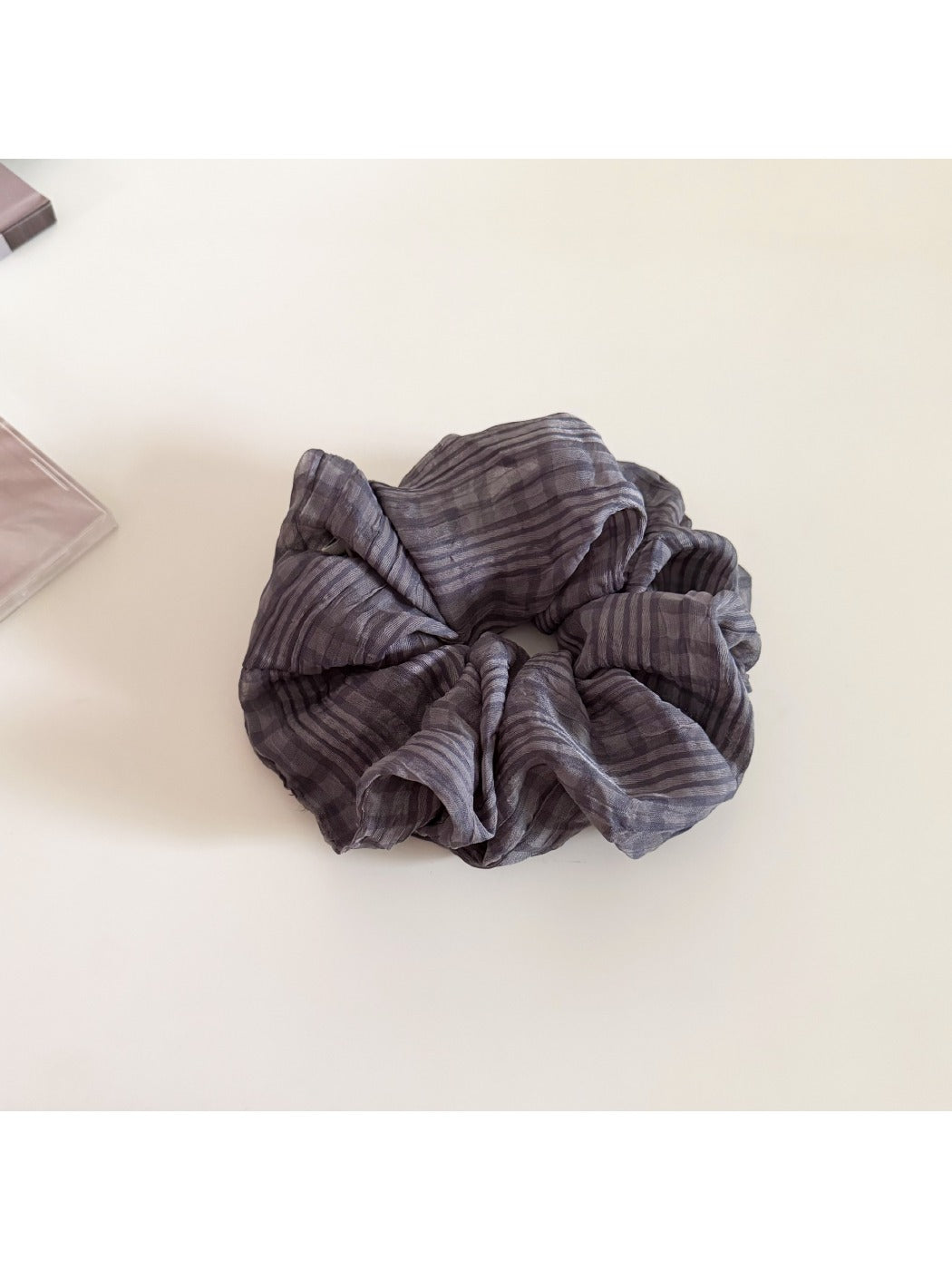 Gifty - Vintage Striped Ruched Scrunchie