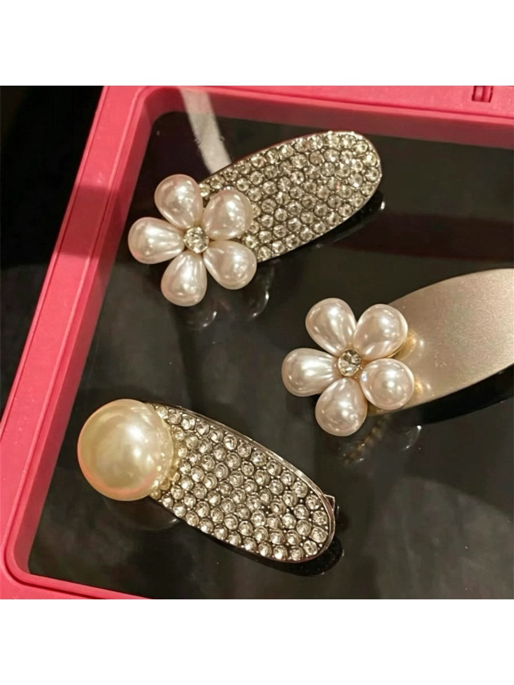 Beau - Geometric Floral Detail Alloy Hair Clip
