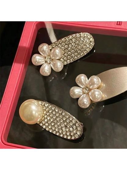 Beau - Geometric Floral Detail Alloy Hair Clip