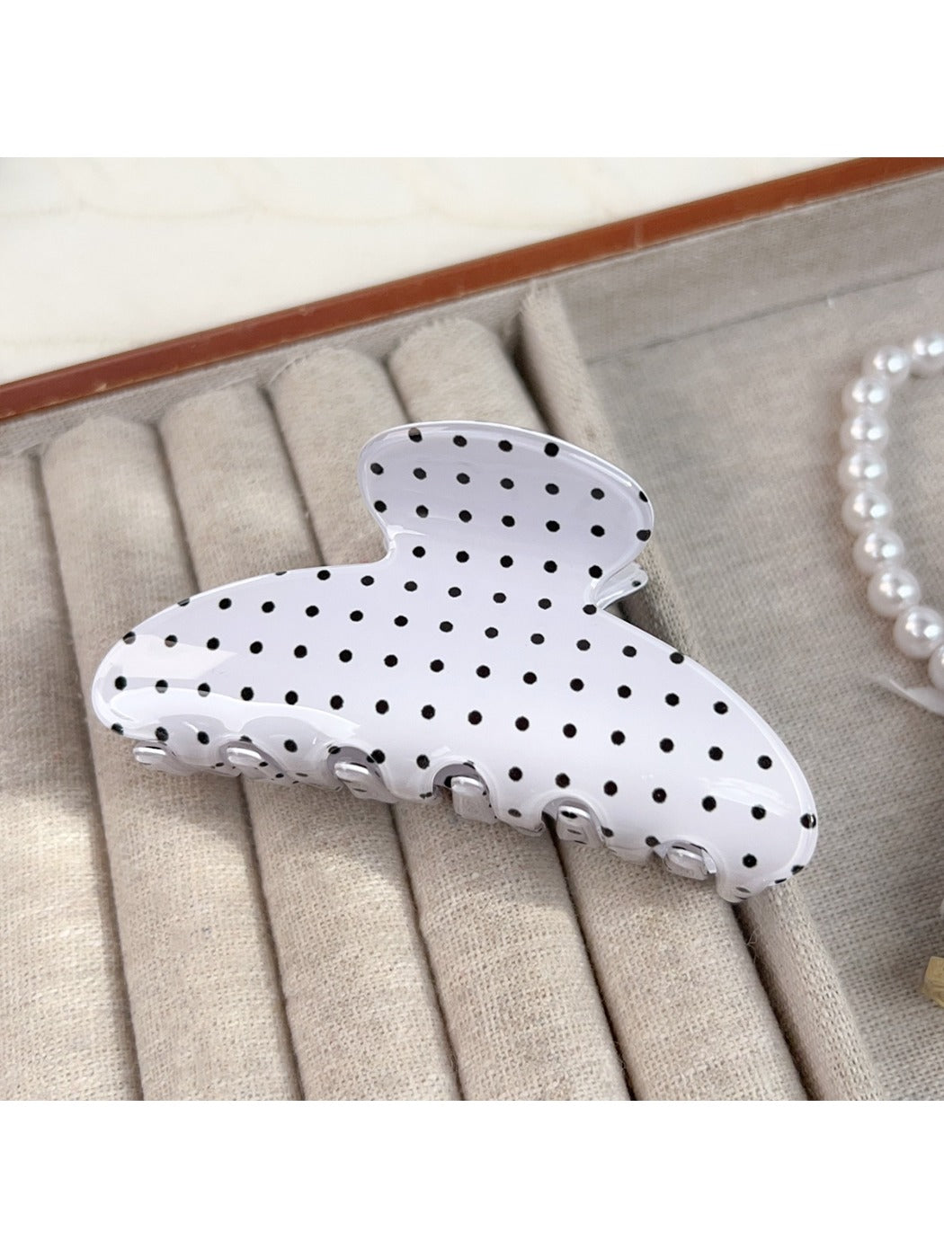 Beau - Solid Color Polka Dot Claw Clip