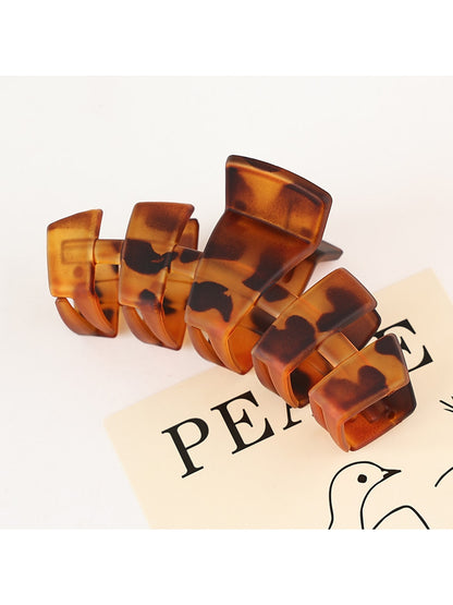 Beau - Simple Matte Finish Plastic Claw Clip