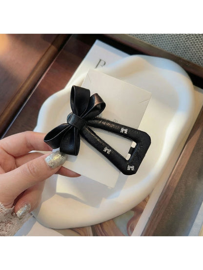 Beau - Faux Leather Bow Triangle Snap Hair Clip