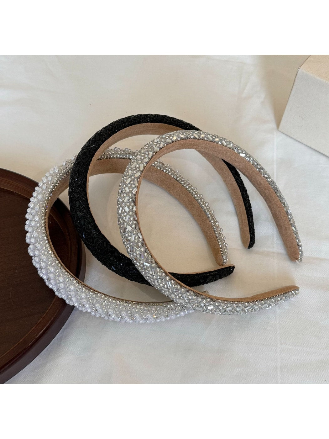 Gifty - Modern Minimalist Rhinestone Detail Padded Headband