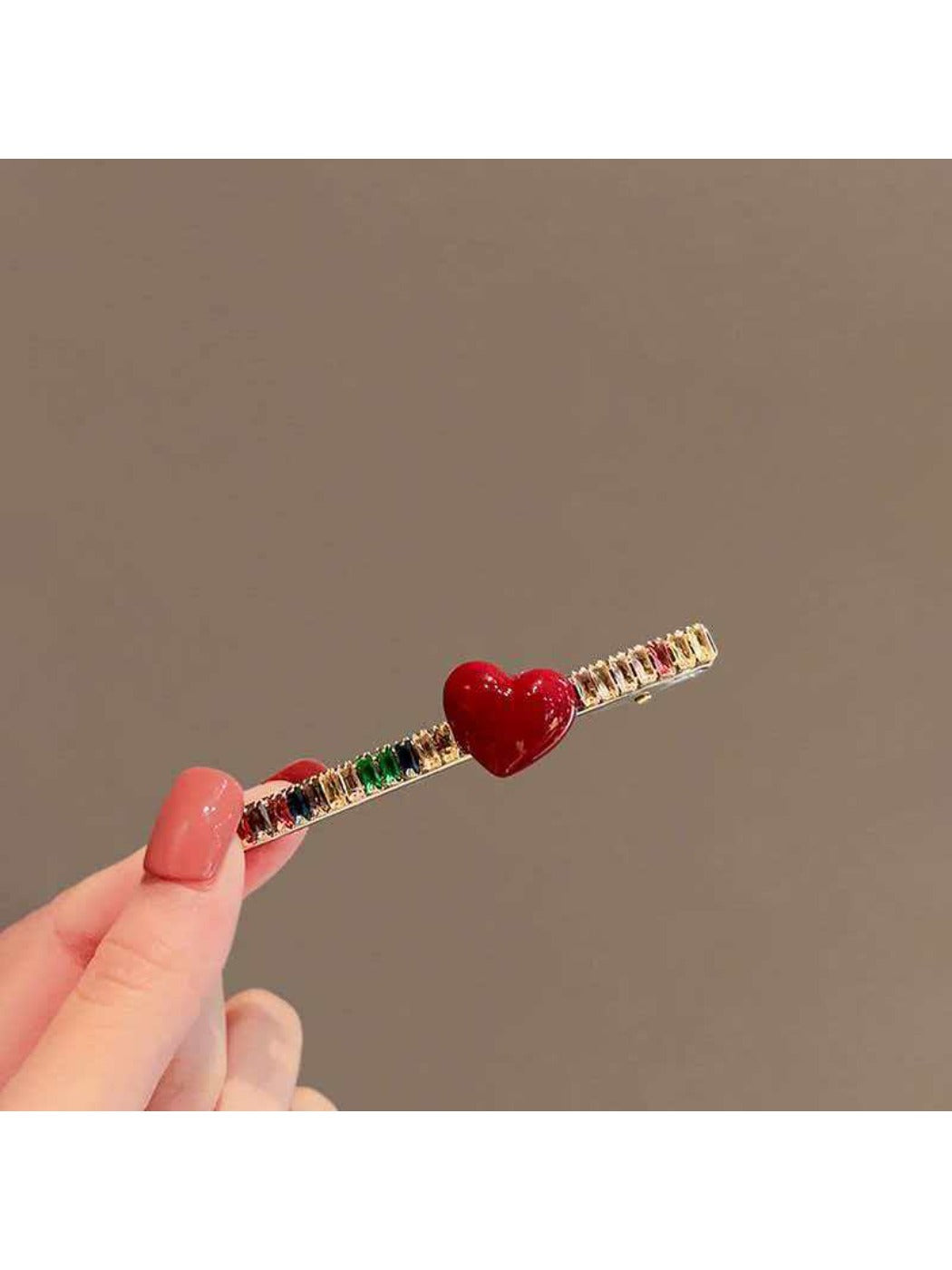 Beau - Delicate Heart-Shaped Hair Clip