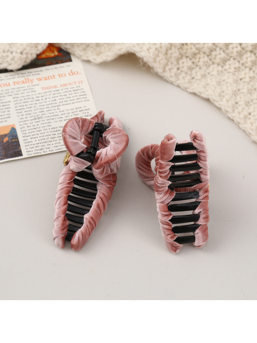 Beau - Large Looped Geometric Solid Color Claw Clip