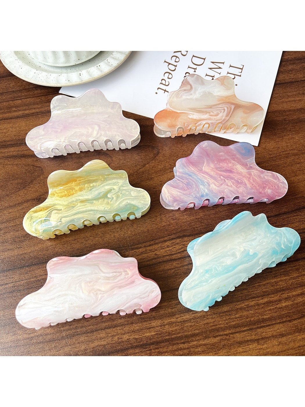 Beau - Glossy Cloud Form Acrylic Hair Claw Clip