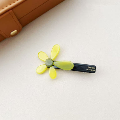 Beau - Sweet Flower Design Hair Clip