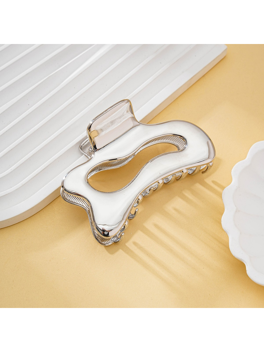 Beau - Silver Openwork Smooth Hair Claw Clip