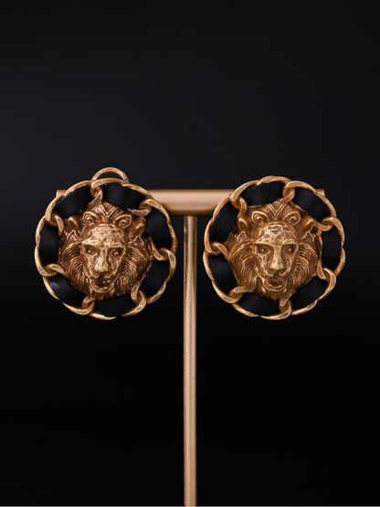 Earedge - Vintage Lion Relief Button Stud Earrings