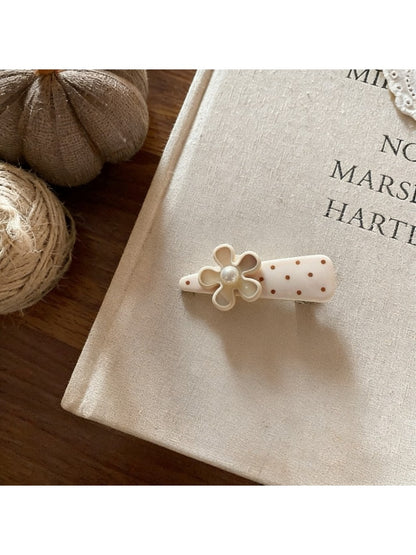 Beau - Elegant Floral Bow Hair Clip