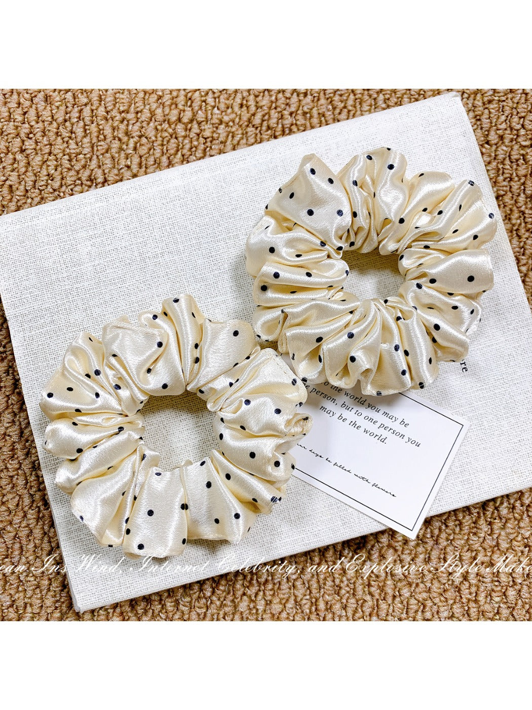 Gifty - Beaux Polka Dot White Hair Ring