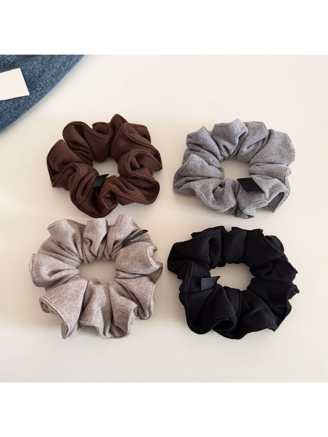 Gifty - Soft Versatile Knitted Scrunchie