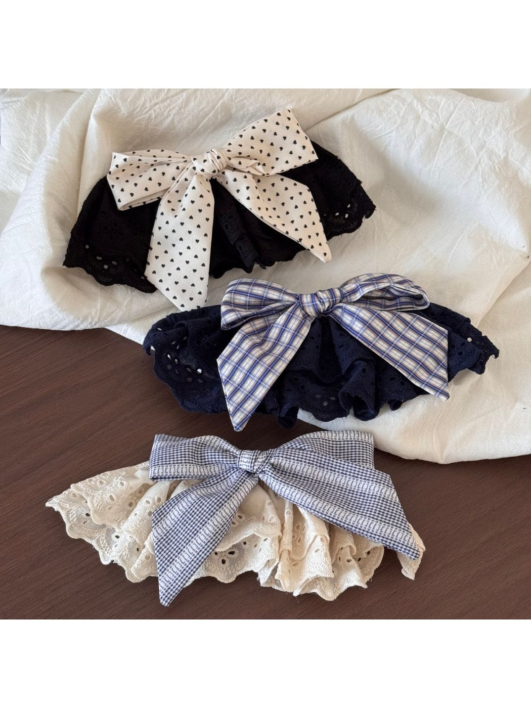 Beau - Irregular Lace Bow Design Hair Clip