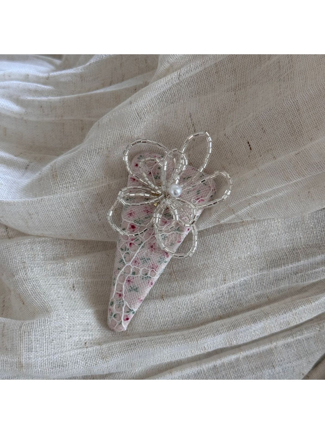 Beau - Beaded Flower Irregular Hair Clip