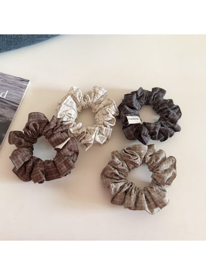 Gifty - Simple Checkered Fabric Scrunchie