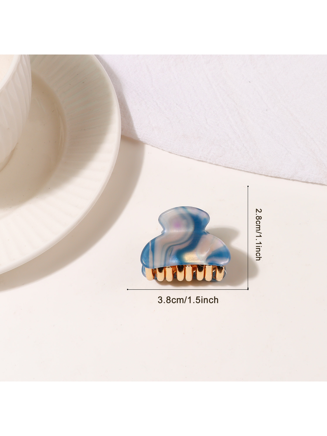 Beau - Mini Textured PVC Vintage Style Claw Clip