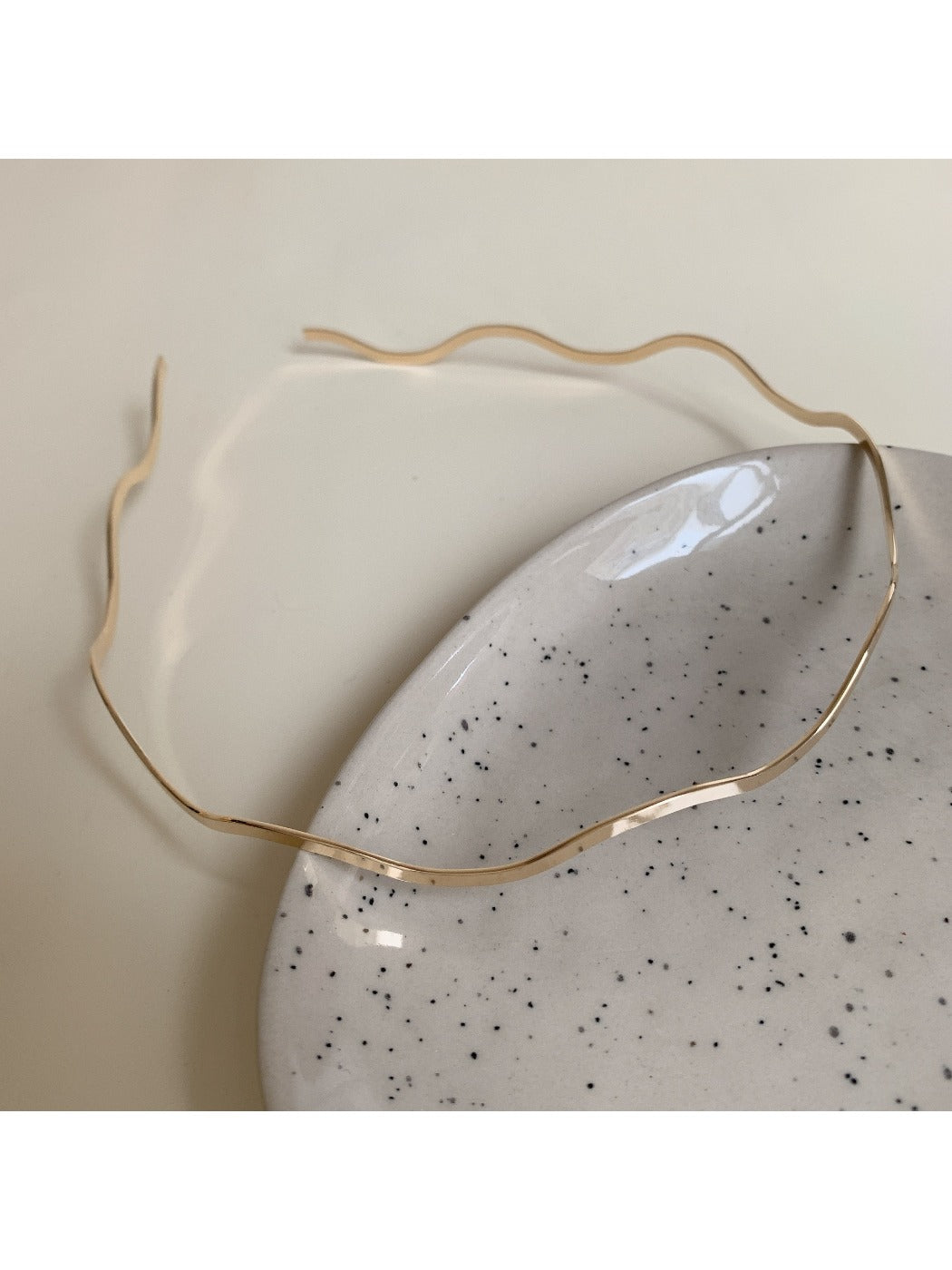 Gifty - Simple Vintage Wave Headband