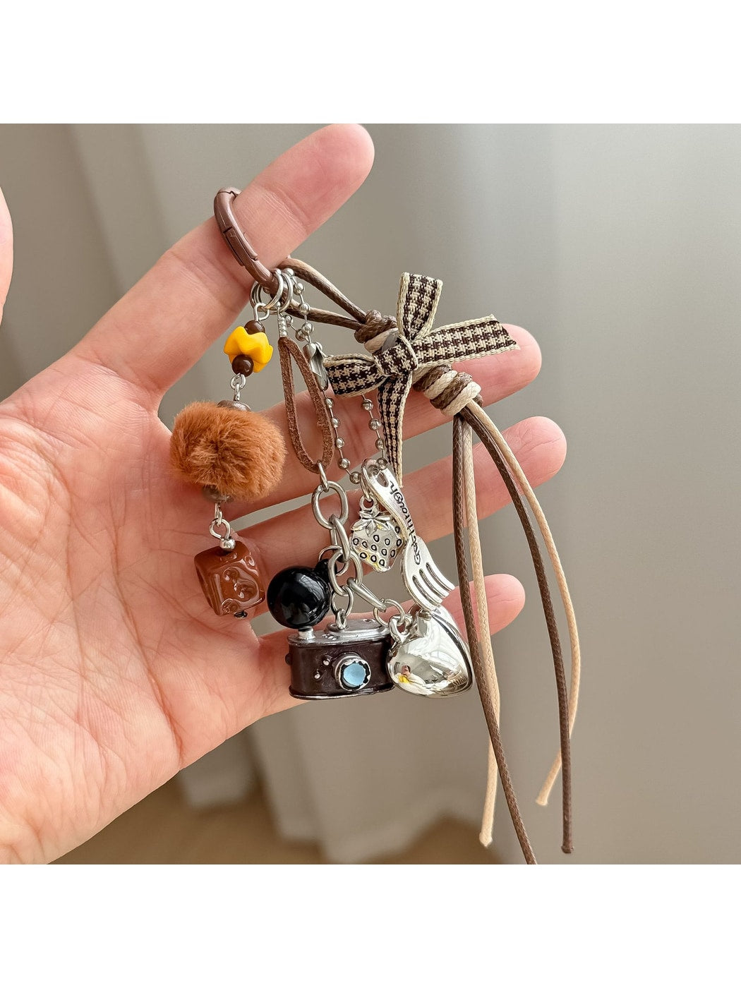 Keypus - Vintage Style Camera Charm Heart Pendant Keychain