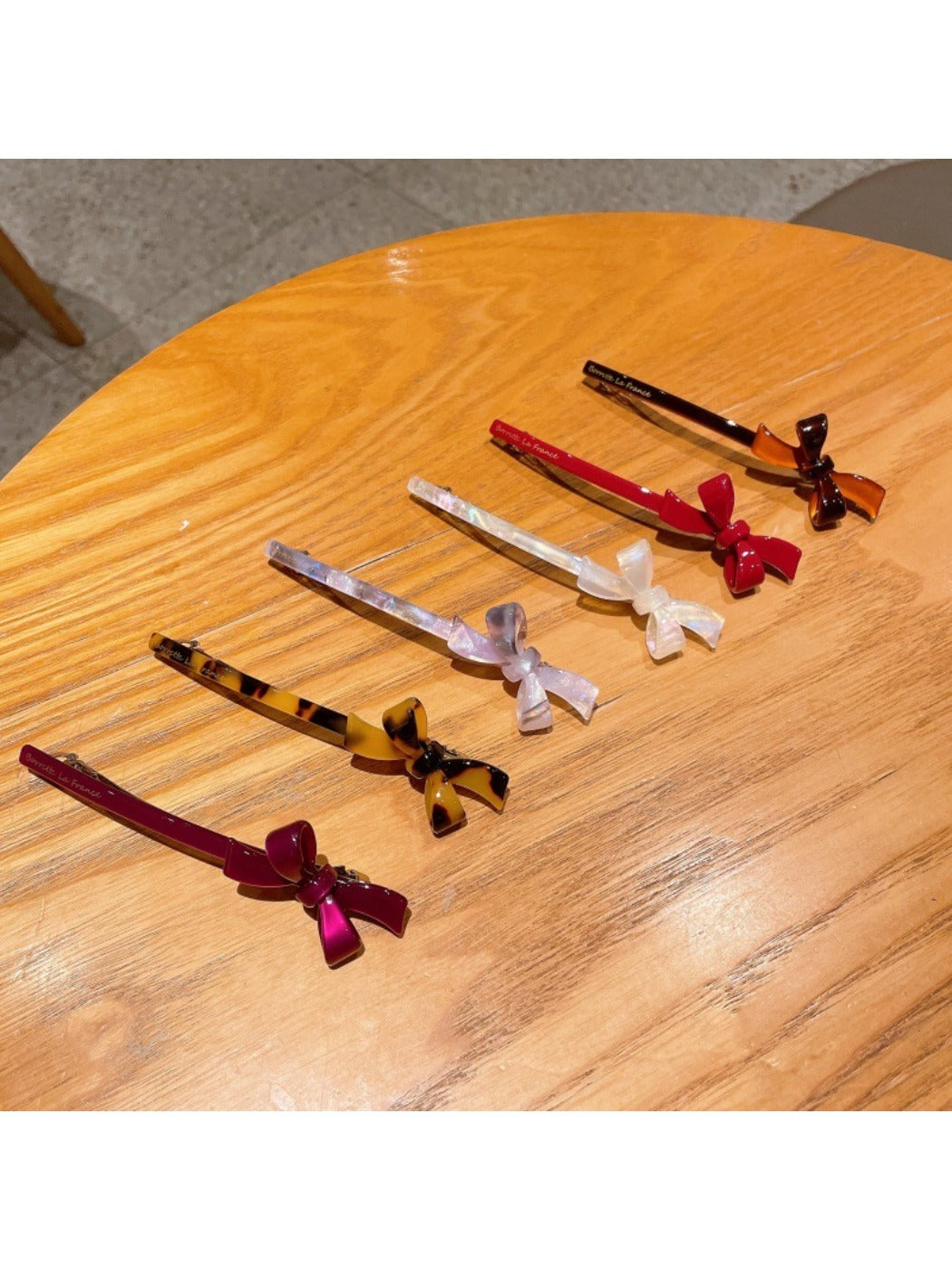 Beau - Chic Rectangular Bow Hair Clip