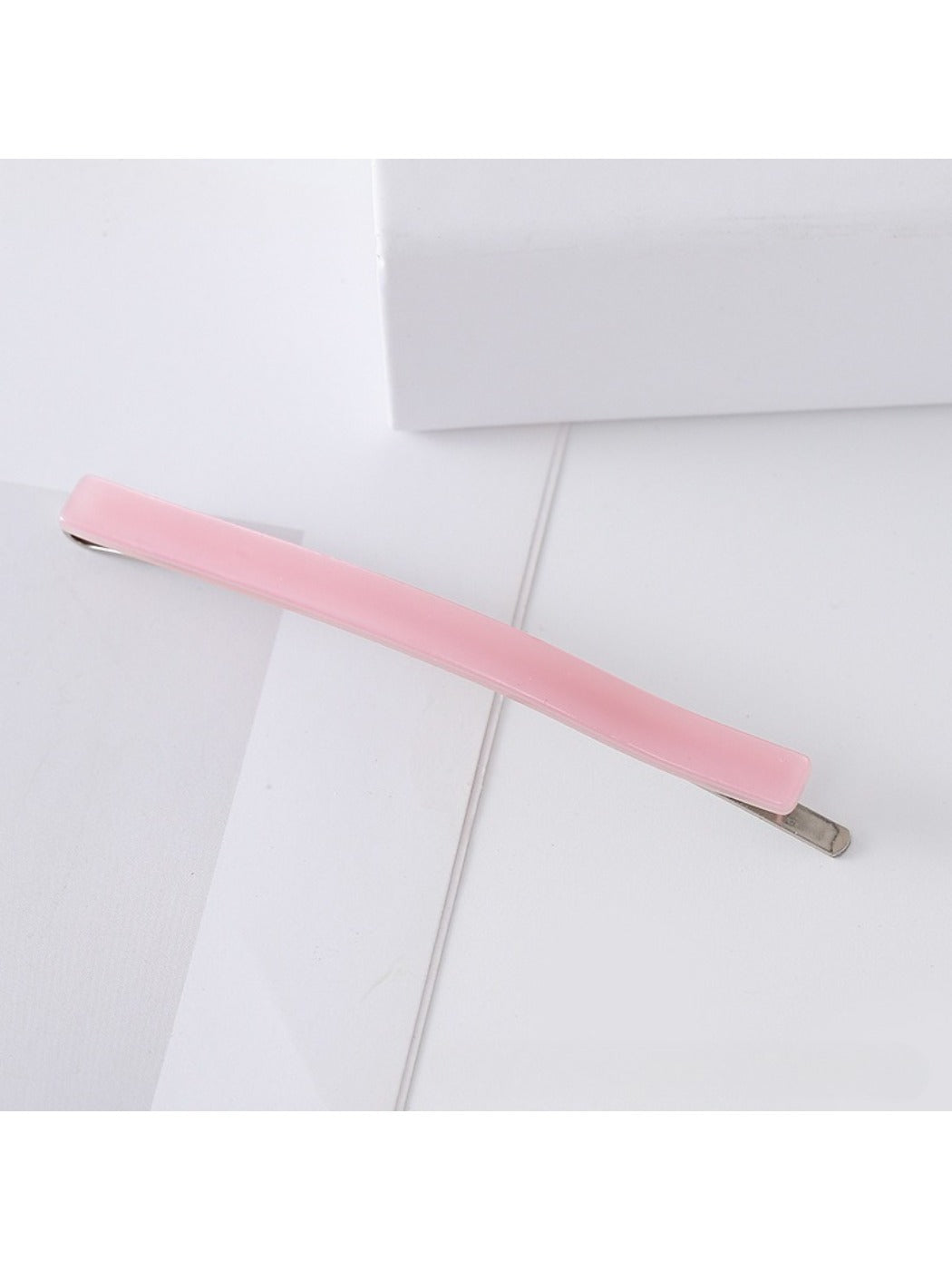 Beau - Chic Minimalist Square Hair Clip