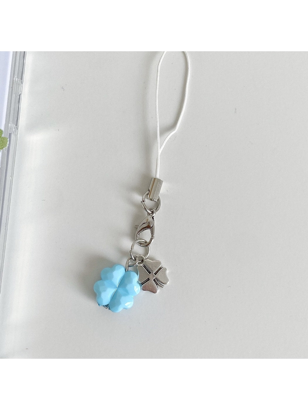 Keypus - Beaded Four Leaf Clover Alloy Keychain