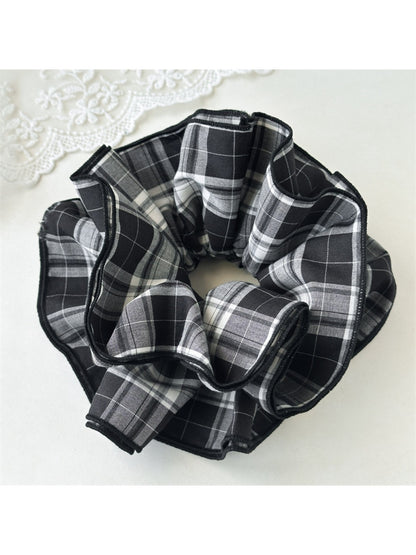 Gifty - Vintage Plaid Four Layer Scrunchie