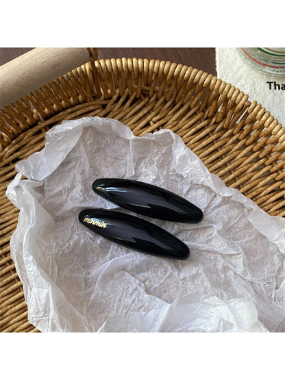 Beau - Sophisticated Oval Hair Clip