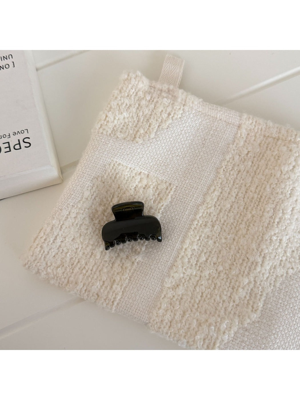 Beau - Geometric Half Round Plastic Claw Clip