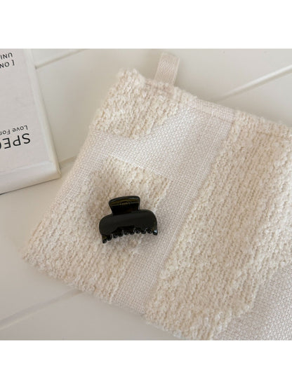 Beau - Geometric Half Round Plastic Claw Clip