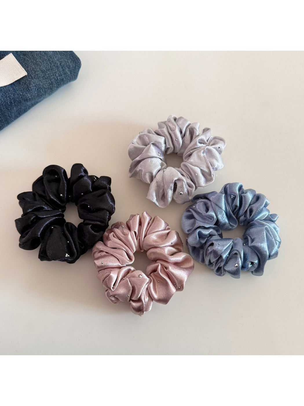 Gifty - Elegant Satin Rhinestone Scrunchies