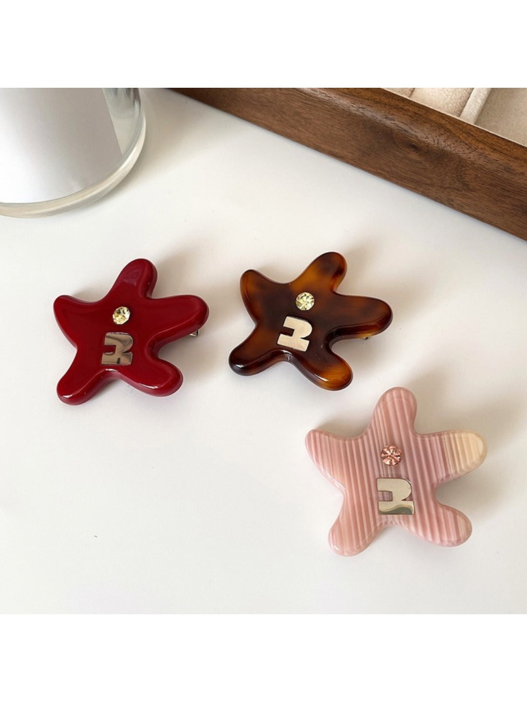 Beau - Adorable Starfish Shaped Hair Clip