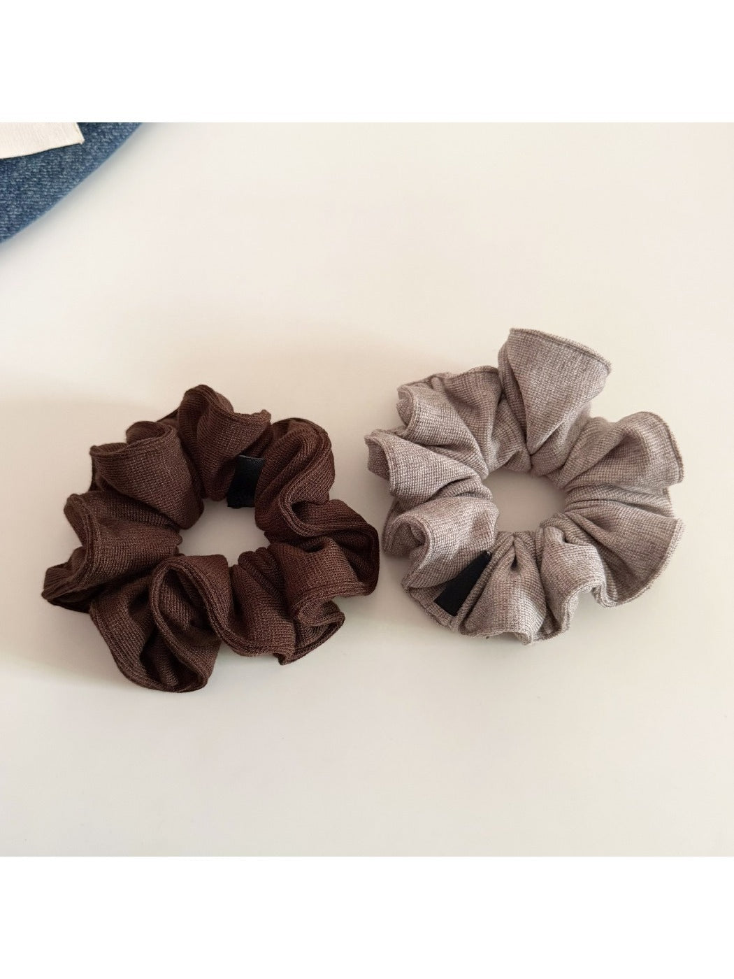 Gifty - Soft Versatile Knitted Scrunchie