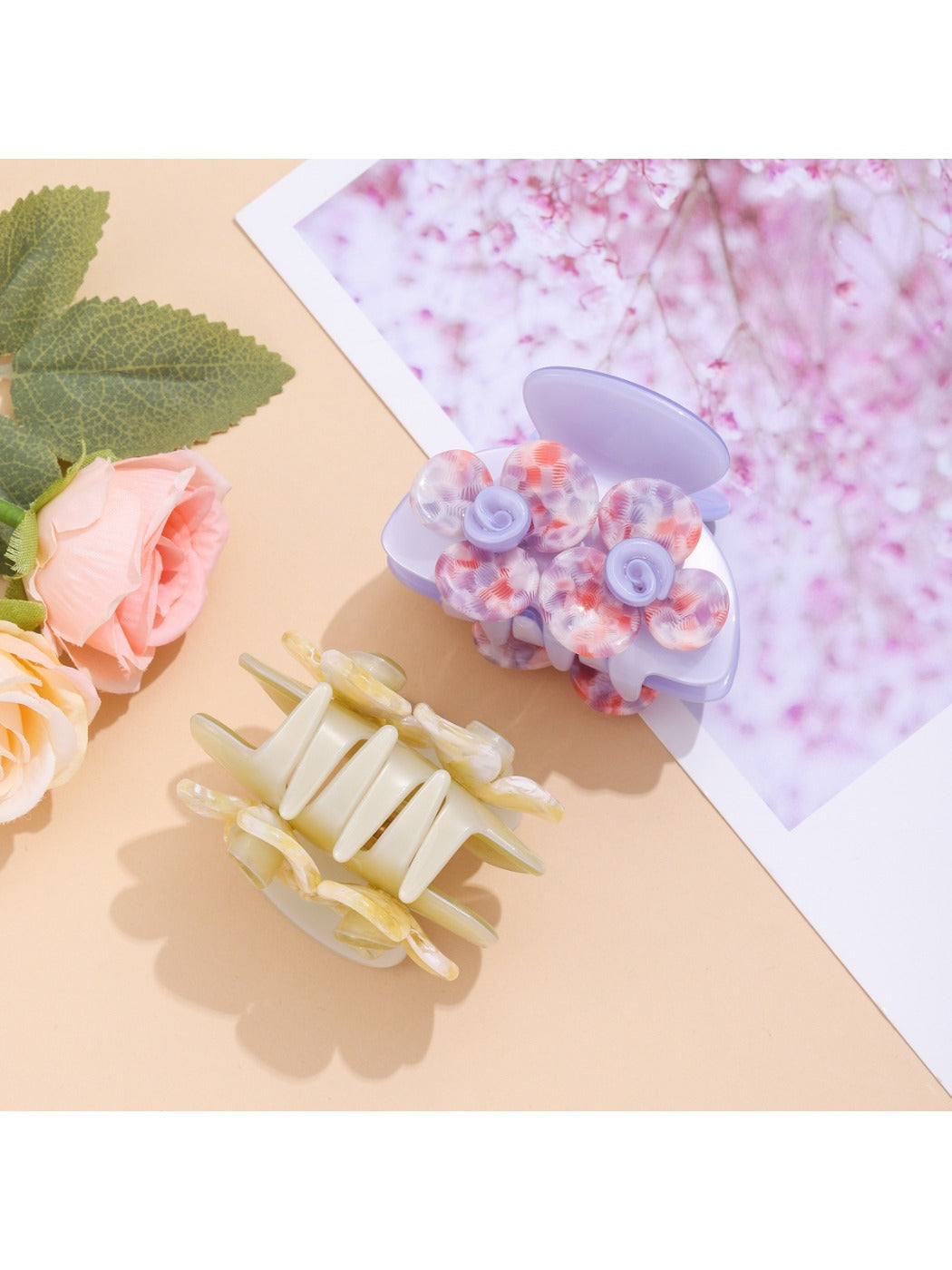 Beau - Adorable Embossed Camellia Hair Claw Clip