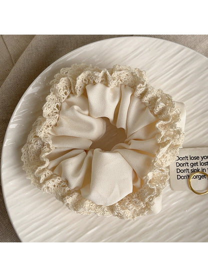 Gifty - Fabric Lace Edge Scrunchie