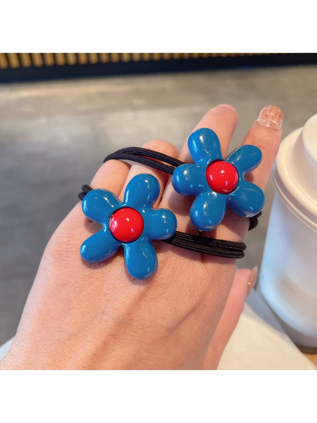 Gifty - Blue Flower Hair Tie