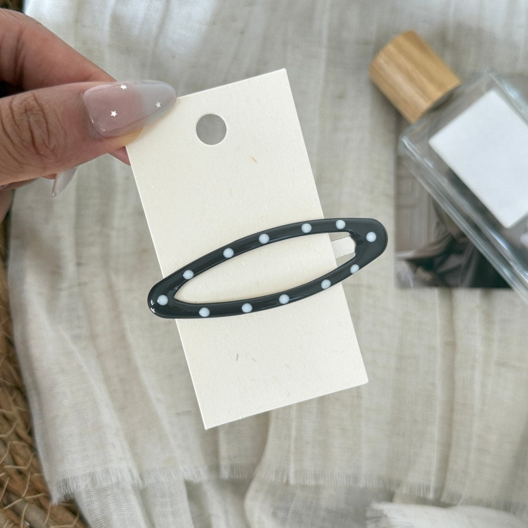 Beau - Oval Polka Dot Cutout Hair Clip