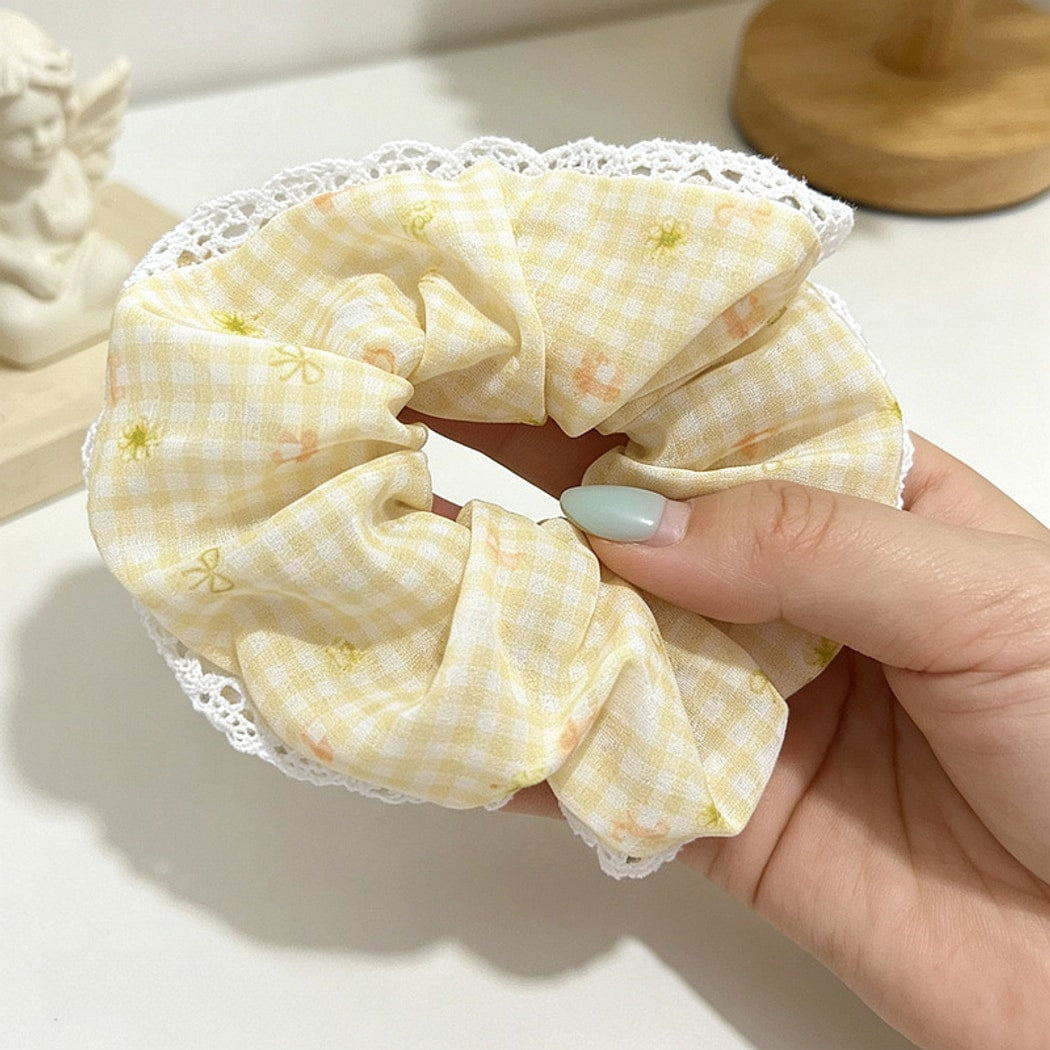 Gifty - Lace Trim Gingham Bow Detail Scrunchie
