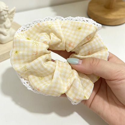 Gifty - Lace Trim Gingham Bow Detail Scrunchie